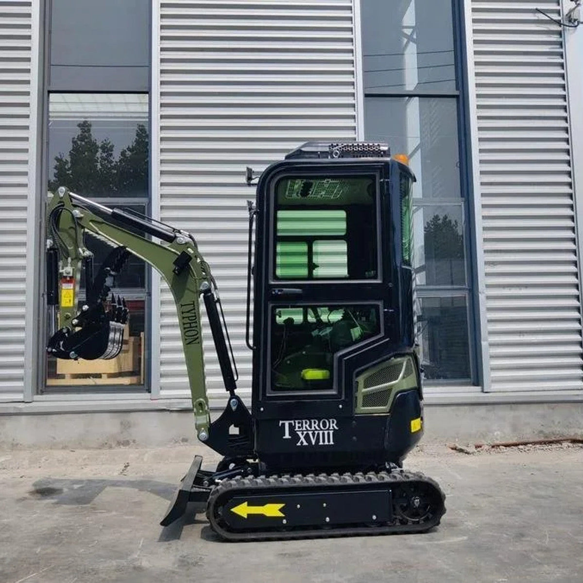 Mini-pelle TYPHON TERROR XVIII Prestige 2 tonnes – Moteur diesel Kubota – Verte